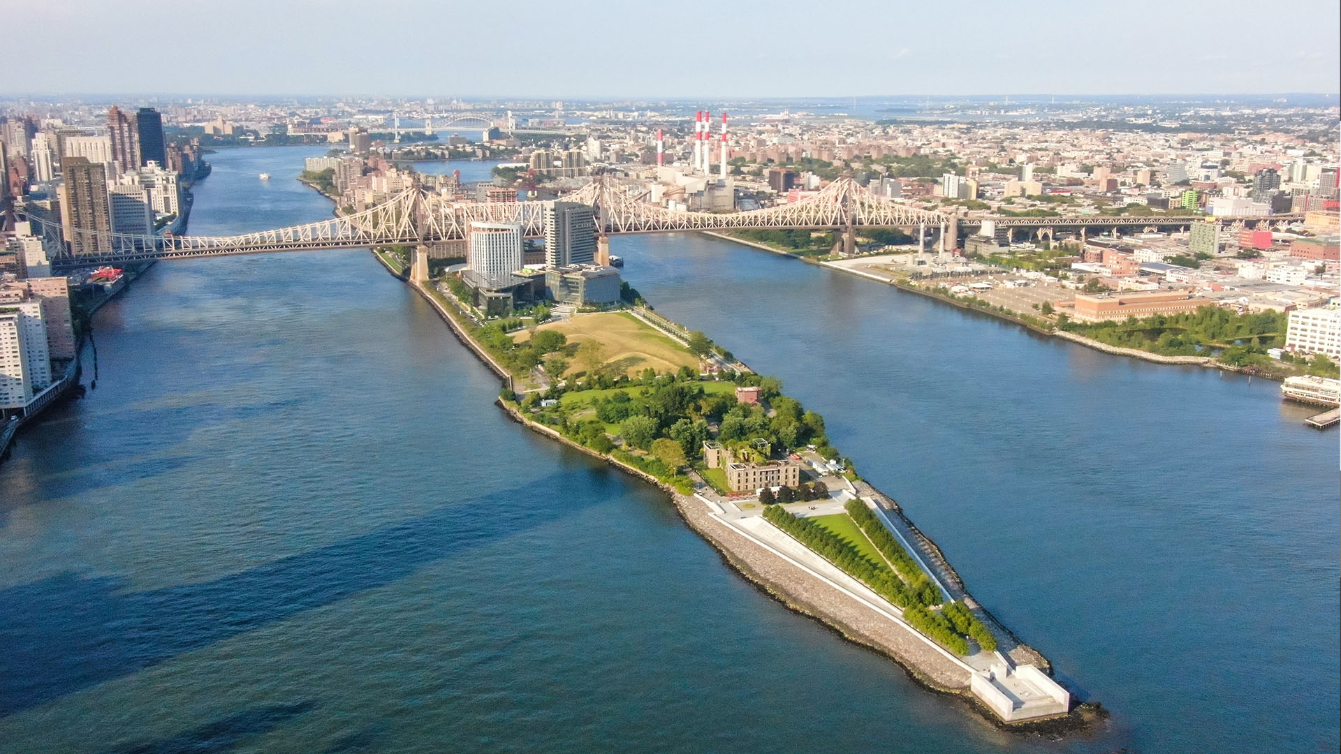 Aerial photo of Roosevelt Island